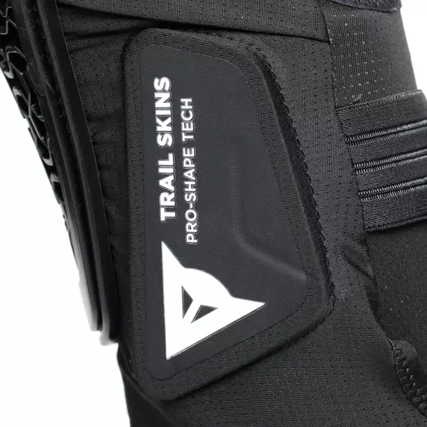 Kolenní chrániče Dainese Trail Skins Pro Knee Guards Black
