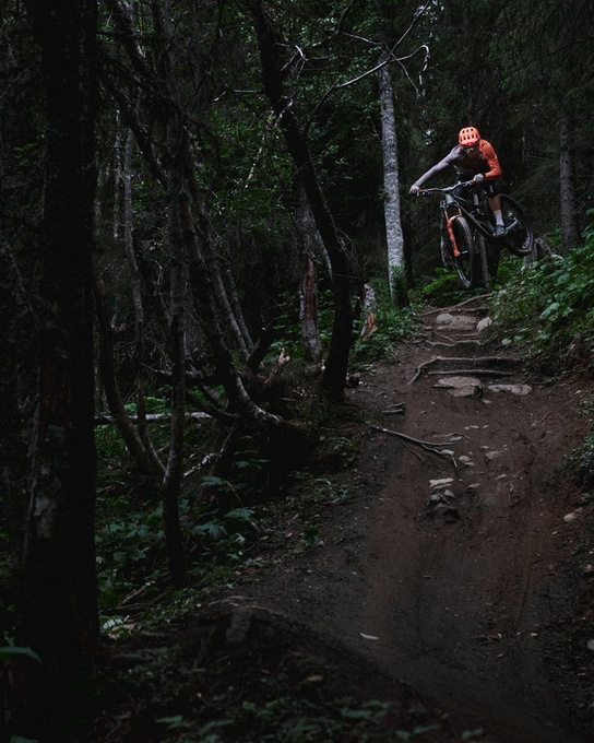 Cyklistická helma POC Kortal Race MIPS Fluorescent Orange AVIP/Uranium Black Matt - 2024