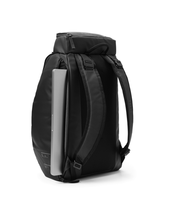 Hydratačný Batoh DB Hugger Backpack 30L Black Out - 2024/25