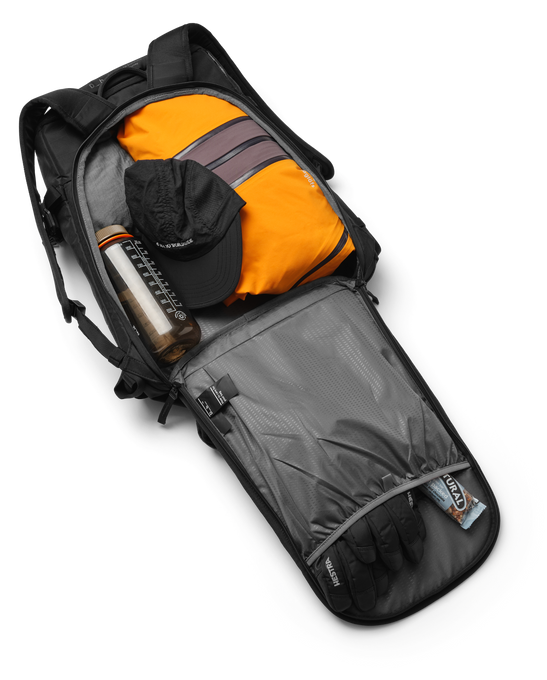 Hydratační Batoh DB Backcountry Backpack 25L Black Out - 2025/26