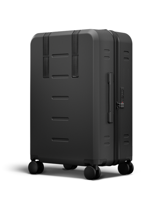 Cestovní kufr Db Ramverk Check-in Luggage Medium Black Out - 2025/26