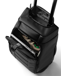 Batoh DB Hugger Roller Bag Příruční 40L Black - 2024/25