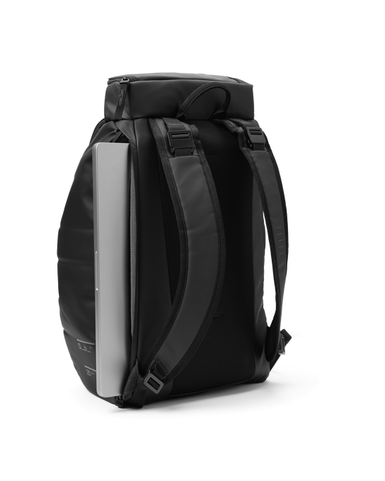 Hydratační Batoh DB Hugger Backpack 25L Black Out - 2025/26
