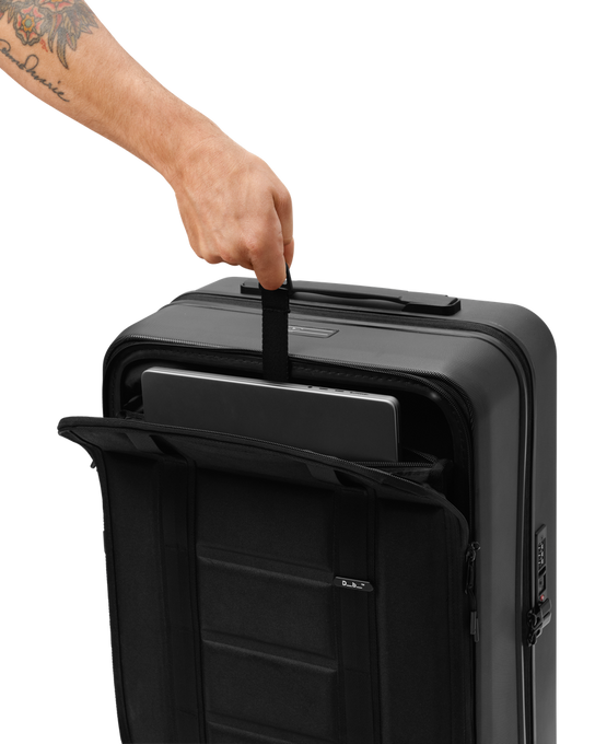 Cestovní kufr Db Ramverk Carry-on Black Out - 2024/25