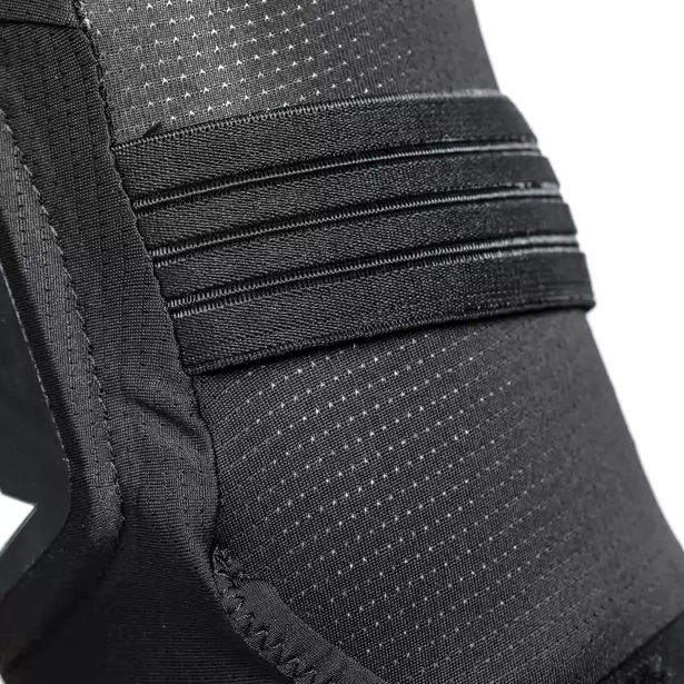 Kolenní chrániče Dainese Trail Skins Pro Knee Guards Black