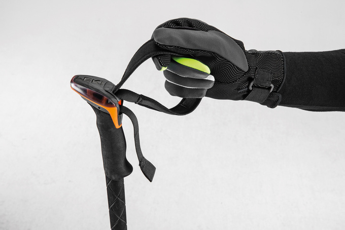 Turistické hole LEKI Sherpa FX Carbon Strong
