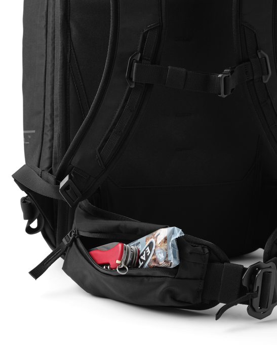 Hydratační Batoh DB Backcountry Backpack 25L Black Out - 2025/26