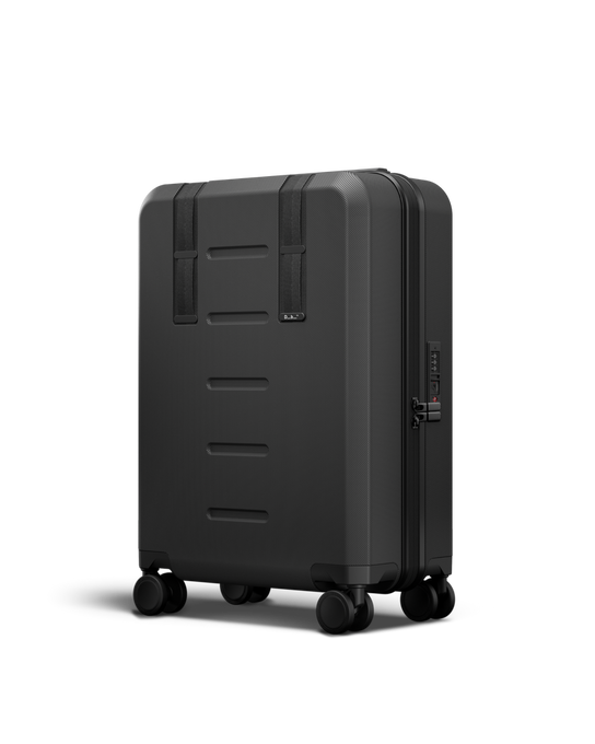 Cestovní kufr Db Ramverk Carry-on Black Out - 2025/26