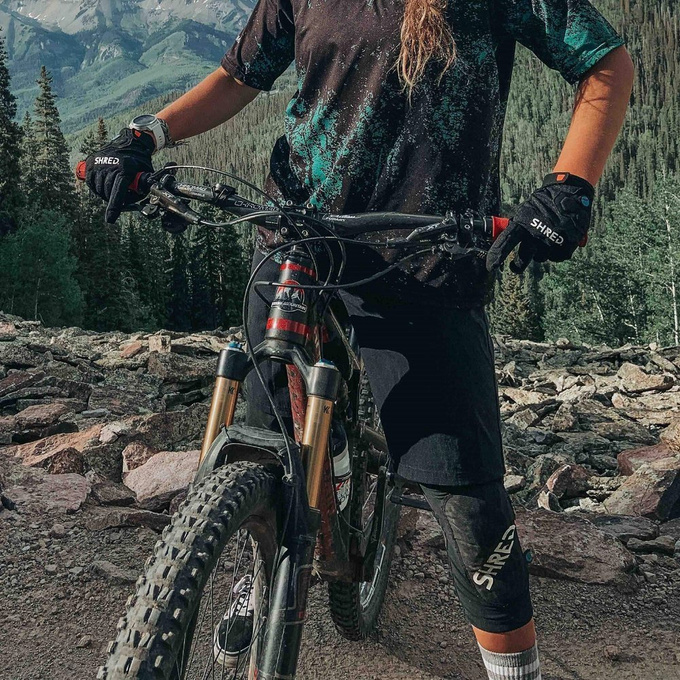 Chrániče kolien SHRED Flexi Knee Pads Lite - 2021